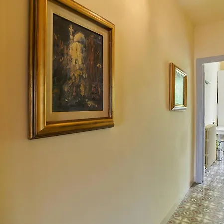 Room-independent In Vilafranca Center